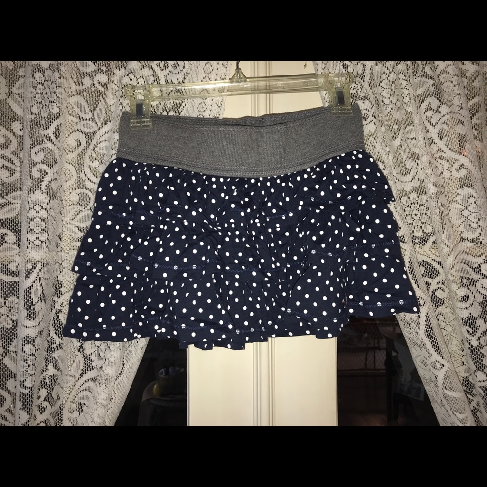 Hollister navy blue w white polka dot skirt (XS)